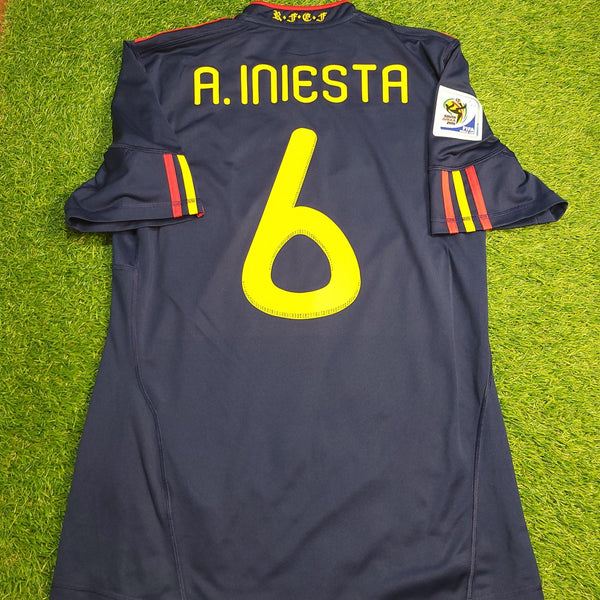 Iniesta Spain 2010 WORLD CUP Final Away Soccer Jersey Shirt M SKU# P47896 Adidas