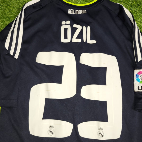 Ozil Real Madrid 2010 2011 Away Soccer Jersey Shirt M SKU# P95985 Adidas