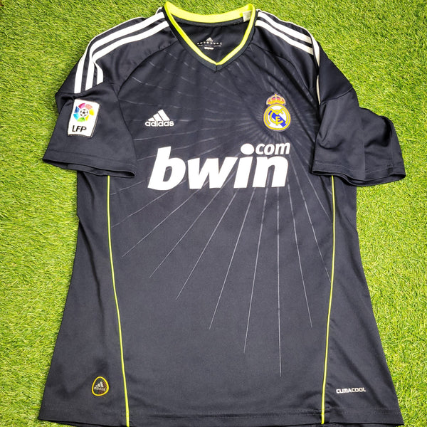 Ozil Real Madrid 2010 2011 Away Soccer Jersey Shirt M SKU# P95985 Adidas