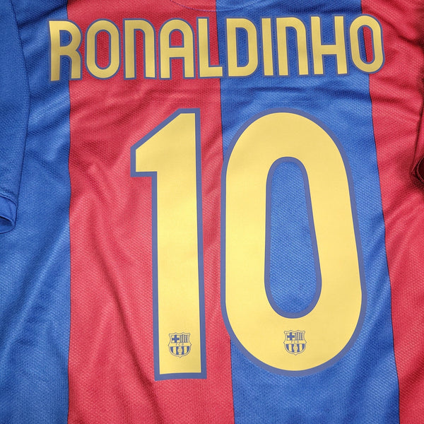 Ronaldinho Barcelona 2006 2007 Home Soccer Jersey Shirt L SKU# F6AOM 146980 Nike