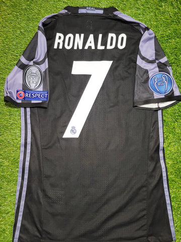 Real Madrid Soccer - Real Madrid Football Shirts – "Cristiano Ronaldo" – foreversoccerjerseys